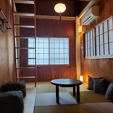 Vacation"Ninja"House Secretbase Near Asakusa Tokyo Exterior photo